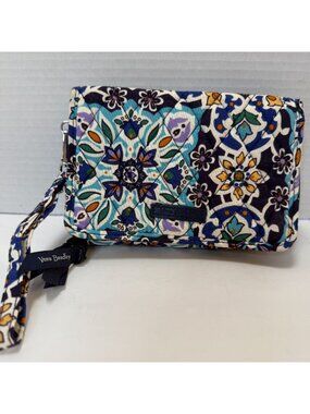 Vera Bradley NWT 3-in-1 Crossbody Lisbon Medallion Cool RFID Shoulder Strap